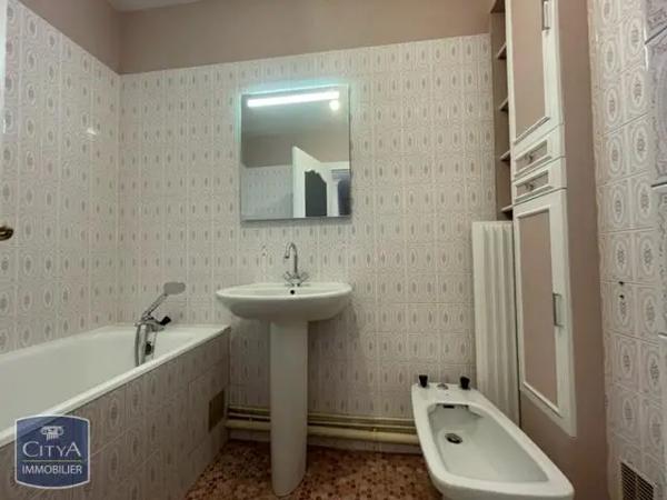 Appartement à louer 4 pièces 85.34m²