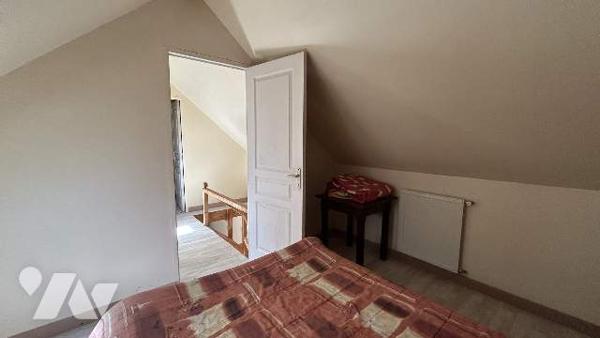 Terrain de loisirs en bordure de rivière