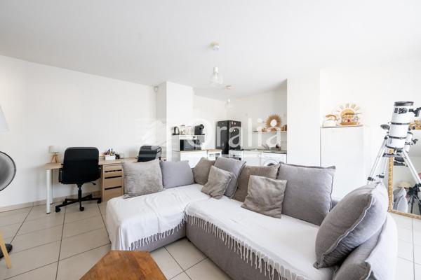 Appartement · Vente Bordeaux (33300) 2 pièces · 49m²