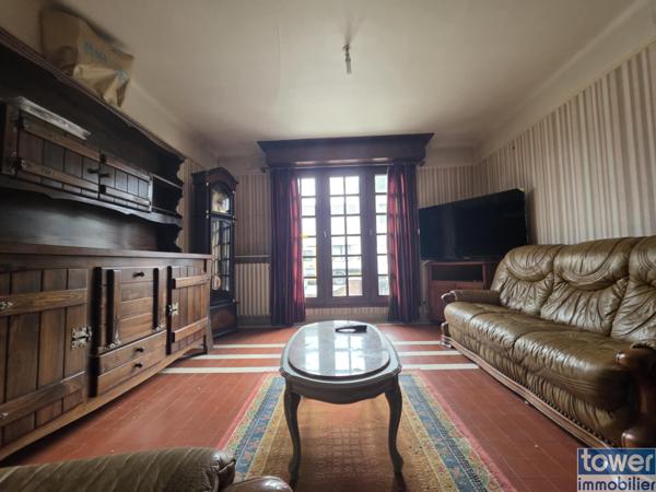 Maison
                                                                                                                                                                                                                                                                                                                        6 pièce(s)                                                                                                                                                                                                          3 chambre(s)                                                                                                                                                                                                          103  m²