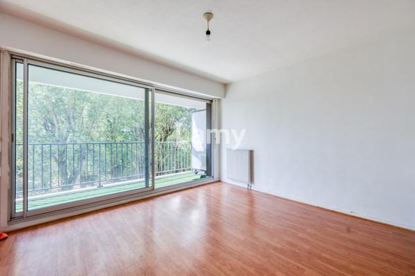 Appartement + annexe + parking