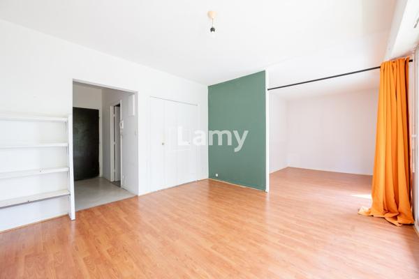 Appartement + annexe + parking