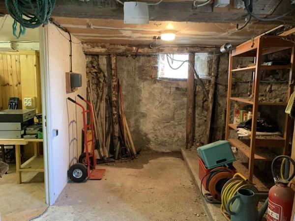 Bâtisse à rénover – LUS-LA-CROIX-HAUTE (Hameau Les Corréardes) 80 m² habitables + grande grange 140 m² + dépendances