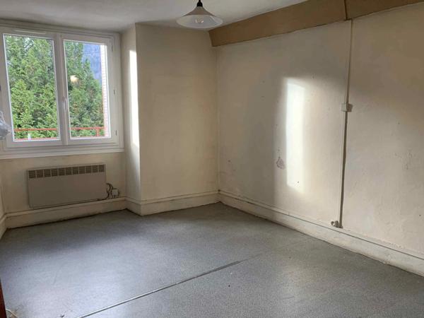 Bâtisse à rénover – LUS-LA-CROIX-HAUTE (Hameau Les Corréardes) 80 m² habitables + grande grange 140 m² + dépendances