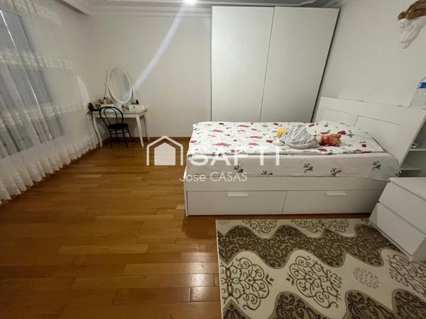 Maison 8 pièces  -  260 m2