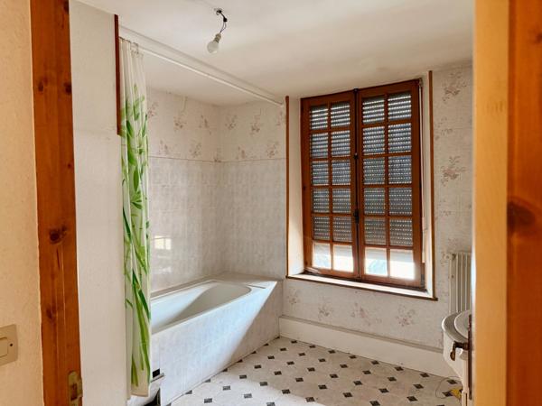 Immeuble à vendre WASSY (52)