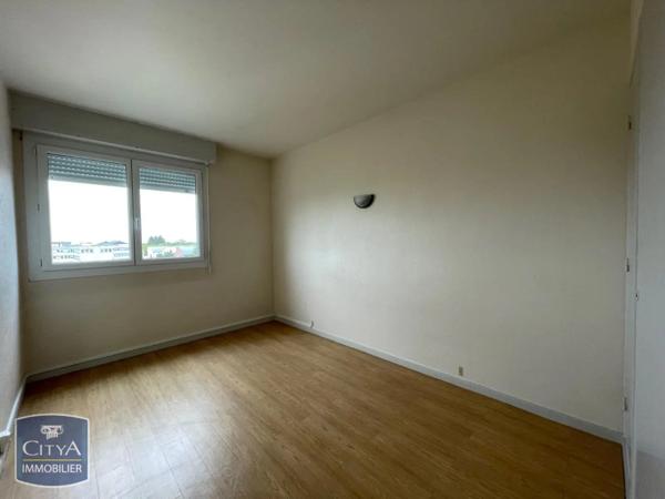 Appartement à louer 3 pièces 75.37m² Blois (41000)