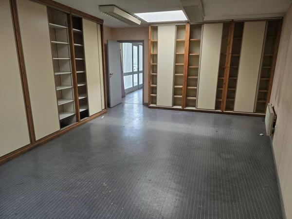 Location Bureau 1 pièces 60 m2 à Sainte-Florine