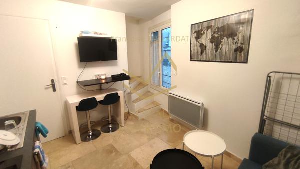 L'Isle-sur-la-Sorgue (84800) Maison de ville sur deux niveaux entièrement restaurée - pas de copropriété - entrée sécurisée