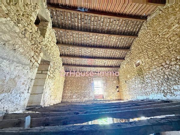 Bien immobilier à vendre 3 pièces de 320 m²