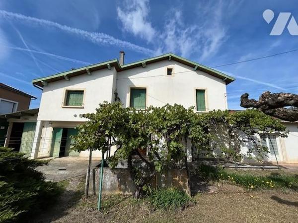 Maison d'environ 148m² à BOURG-DE-PEAGE