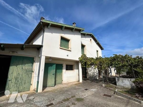 Maison d'environ 148m² à BOURG-DE-PEAGE