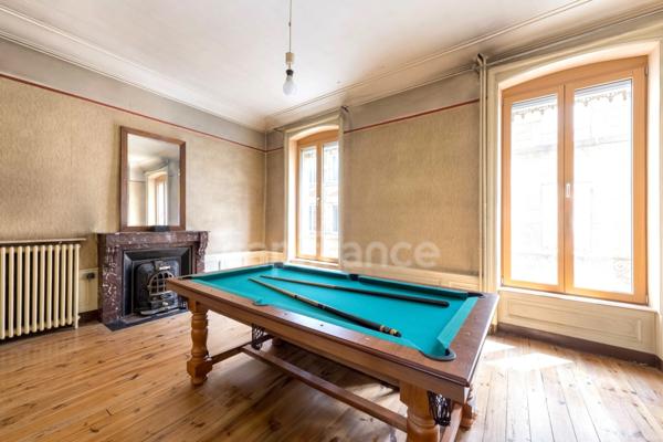 Maison à vendre avec jardin dépendances et garage PANISSIERES (42)