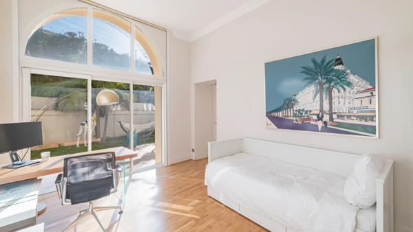 BEAULIEU-SUR-MER — VILLA + 4 APPARTEMENTS AU CŒUR DU CENTRE-VILLE