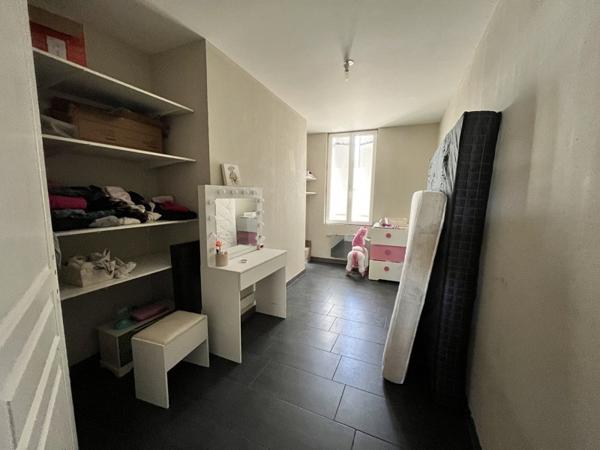 Immeuble 337 900 € Coutras 340 m² DPE C