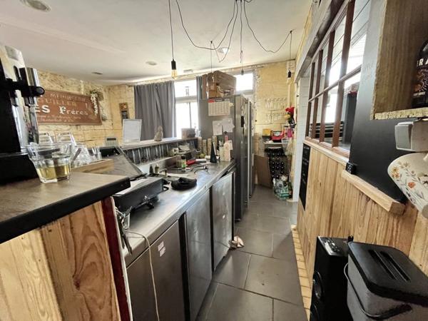 Immeuble 337 900 € Coutras 340 m² DPE C