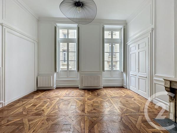 Appartement F1 à vendre  1 pièce - 40,12 m 2   LYON  - 69002
