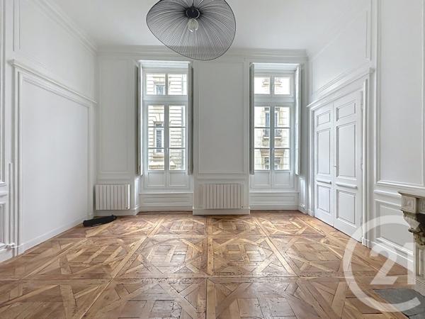 Appartement F1 à vendre  1 pièce - 40,12 m 2   LYON  - 69002