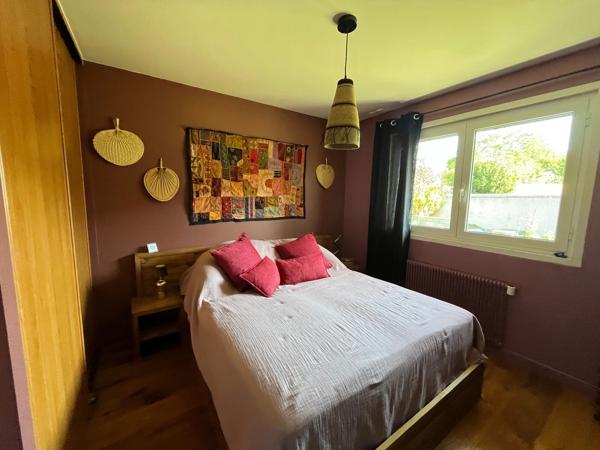 Maison individuelle rénovée avec piscine sur la commune de Perrignier