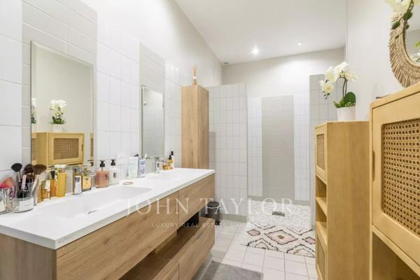 LE BOUSCAT - MAISON DE PLAIN-PIED - DEPENDANCE - JARDIN - PISCINE - JOHN TAYLOR
