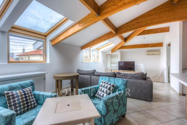 LE BOUSCAT - MAISON DE PLAIN-PIED - DEPENDANCE - JARDIN - PISCINE - JOHN TAYLOR