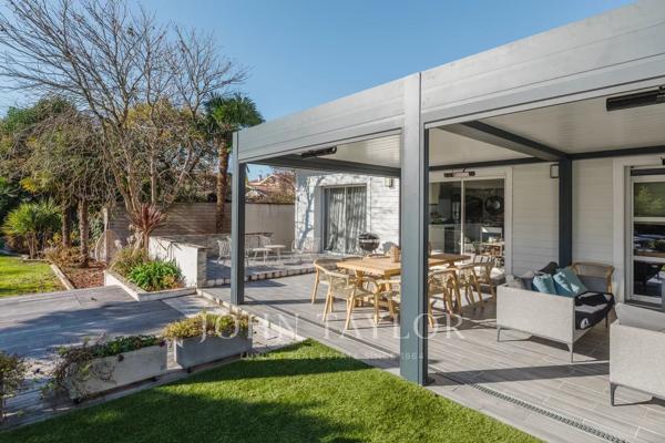 LE BOUSCAT - MAISON DE PLAIN-PIED - DEPENDANCE - JARDIN - PISCINE - JOHN TAYLOR