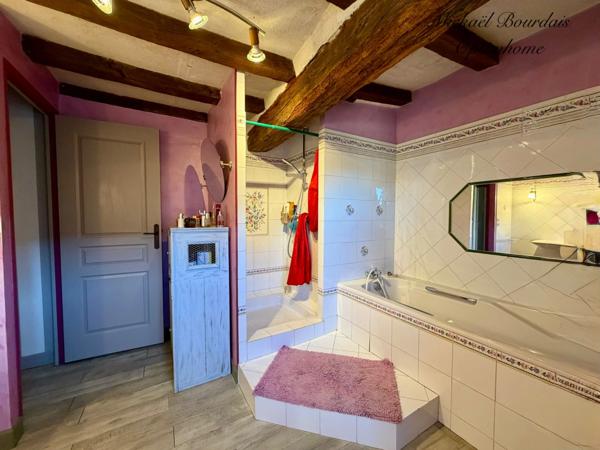 Maison de charme rénovée – 3/4 chambres – Bureau indépendant – Terrain clos – Le Lude