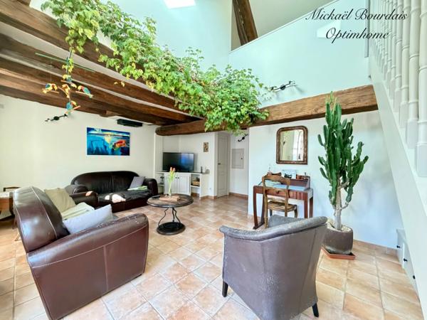 Maison de charme rénovée – 3/4 chambres – Bureau indépendant – Terrain clos – Le Lude