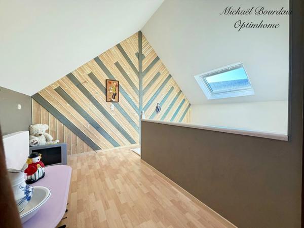 Maison de charme rénovée – 3/4 chambres – Bureau indépendant – Terrain clos – Le Lude