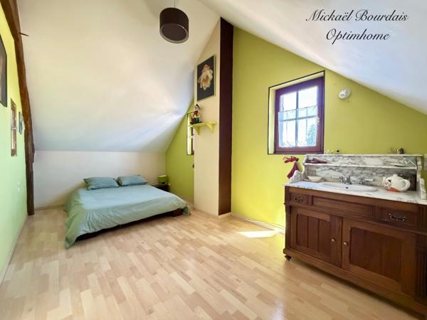 Maison de charme rénovée – 3/4 chambres – Bureau indépendant – Terrain clos – Le Lude