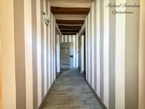 Maison de charme rénovée – 3/4 chambres – Bureau indépendant – Terrain clos – Le Lude