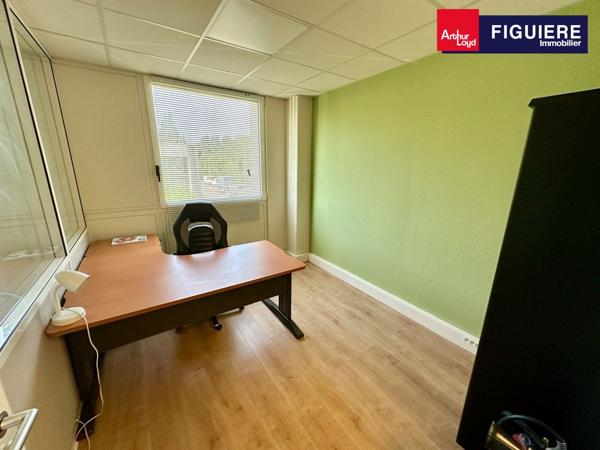 Bureaux à louer en très bon état avec entrée indépendante