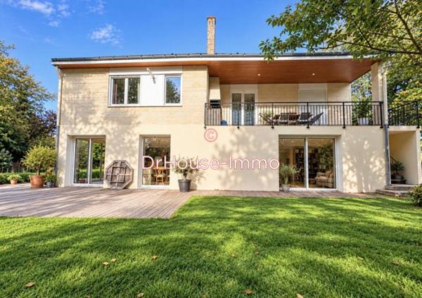 Maison à vendre 8 pièces de 250 m²