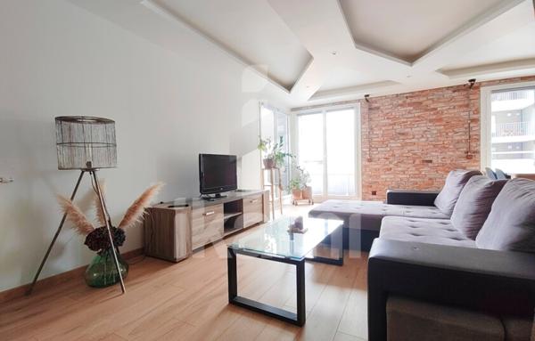 Appartement T3 traversant, rénové récemment, à Grenoble centre