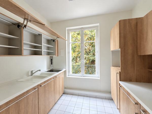 PLACE DE JAUDE – T3 61 m² – FORT POTENTIEL AVEC PARKING