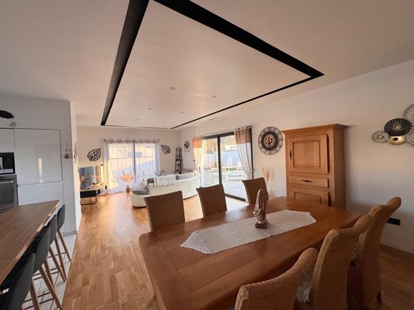 Maison contemporaine de 2021 à Marmande – 154 m²