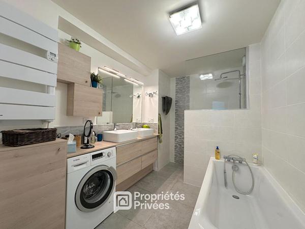 Appartement 4 pièces 80 m2 avec terrasse, parking et cave