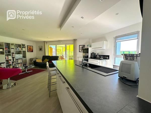 Appartement 4 pièces 80 m2 avec terrasse, parking et cave