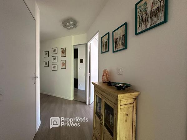 Appartement 4 pièces 80 m2 avec terrasse, parking et cave