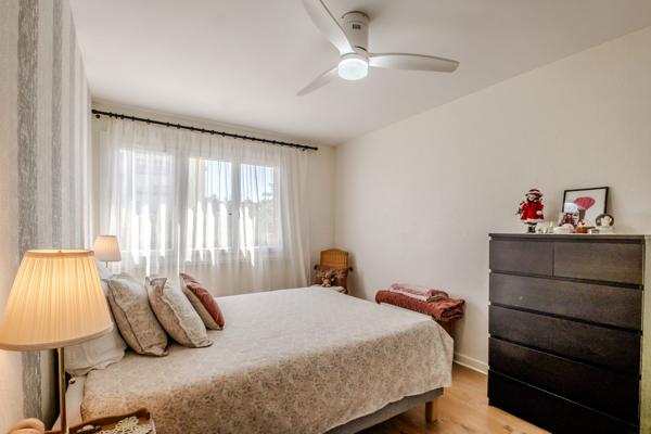 APPARTEMENT TRAVERSANT 77 m², 2 CHAMBRES, VUE PARC & JURA, ANNEMASSE