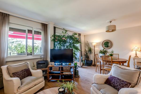 APPARTEMENT TRAVERSANT 77 m², 2 CHAMBRES, VUE PARC & JURA, ANNEMASSE