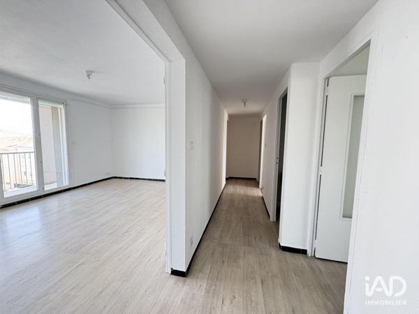 Location appartement 4 pièces 74 m² Saint-Raphaël
