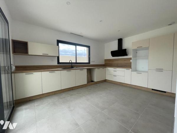 VILLA NEUVE T4 R+1  de 121m² habitables SUR TERRAIN 618m²
