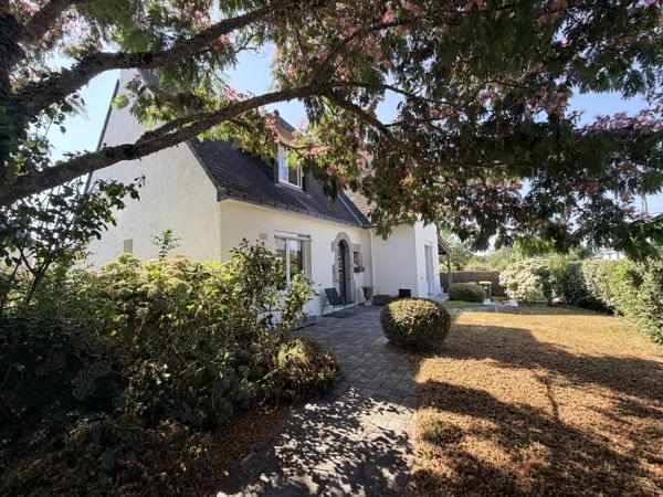 MAISON TRADITIONNELLE CLIMATISEE 128 m² - Vie de plain pied - Environnement paisible