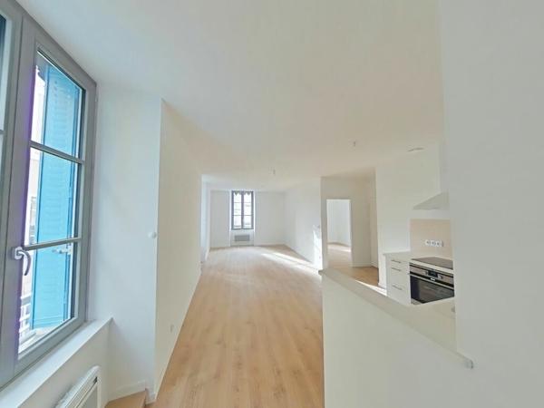 Appartement à louer    2 pièces •  Romans-sur-Isère