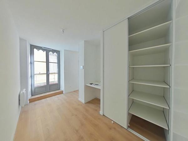 Appartement à louer    2 pièces •  Romans-sur-Isère