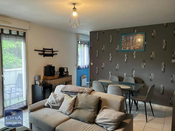 Appartement à louer 2 pièces 51.38m² Oyonnax (01100)