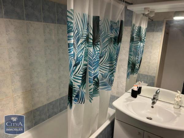 Appartement à louer 2 pièces 51.38m² Oyonnax (01100)