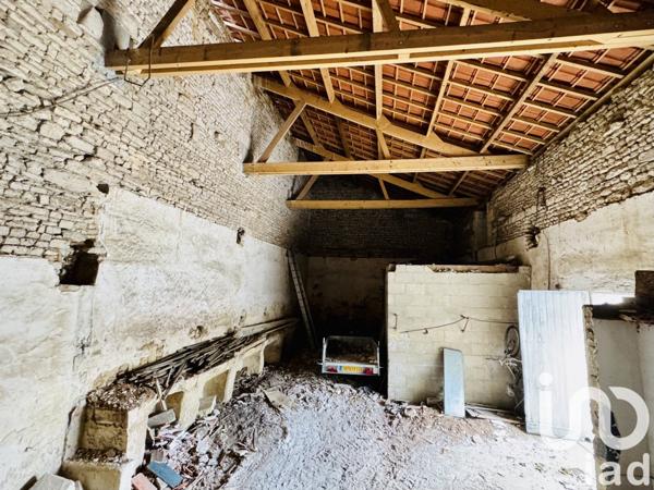 Grange 2 pièces de 125 m² à Hiersac (16290)
