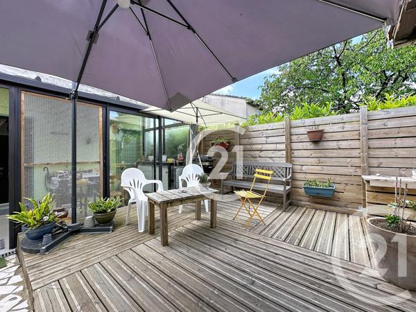 Maison à vendre  5 pièces - 107,50 m 2   COGNAC  - 16